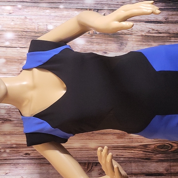 Bebe Addiction Women's Color Block V-Neck Dress Size M - Picture 3 of 13